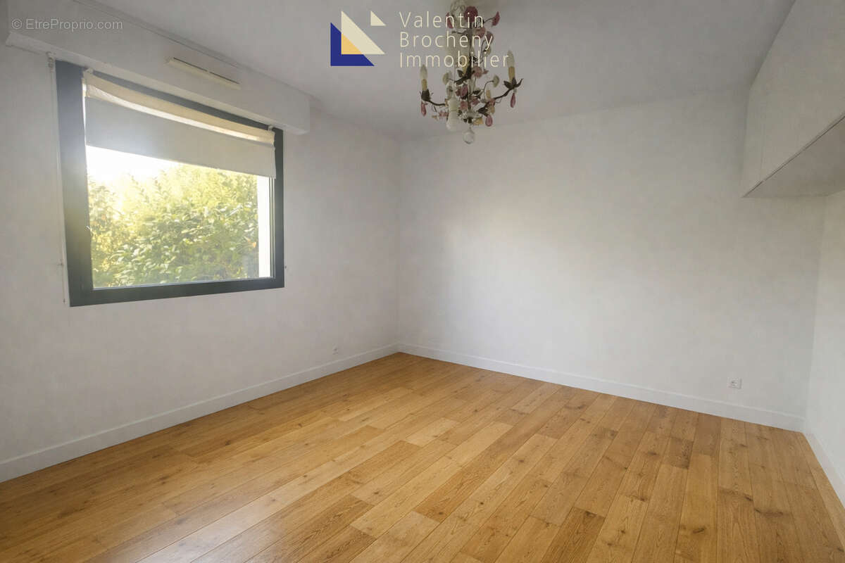 Entre Bourg et Plage- Esprit maison pour ce T3 en rez‑de‑jardin - photo 6