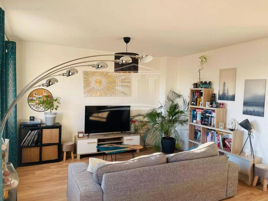 Appartement à SORGUES