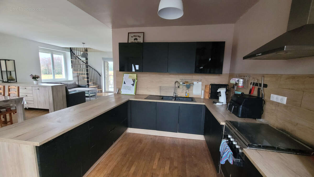 Maison à SAINT-YBARD