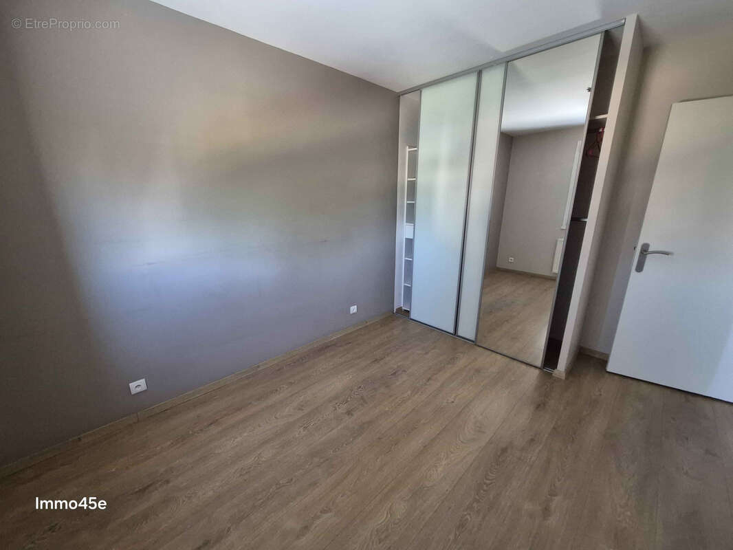 A Vendre T3 rénové + garage Tournon SUD - photo 9
