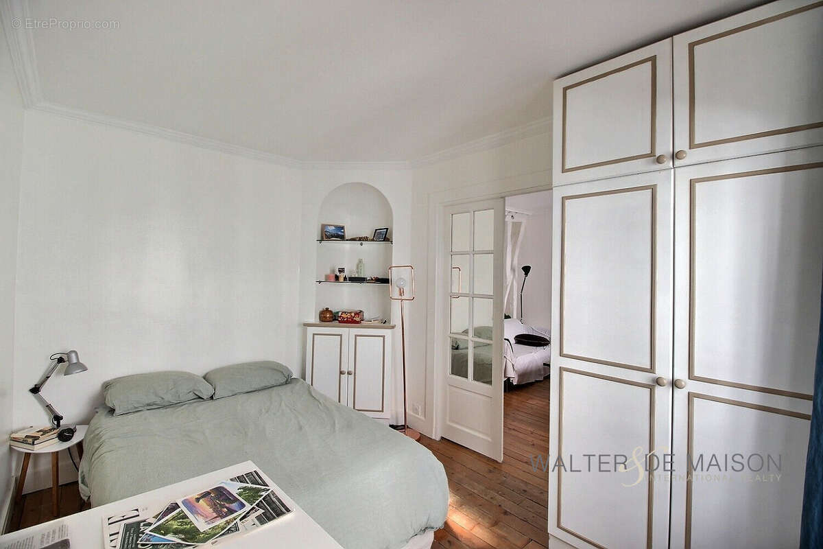 Appartement à PARIS-17E