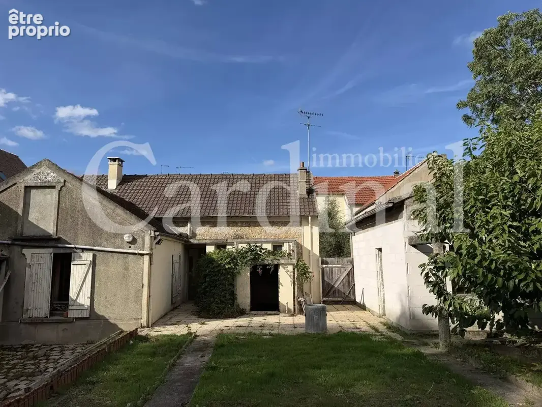 Photo Maison à Versailles au prix de 499 000€