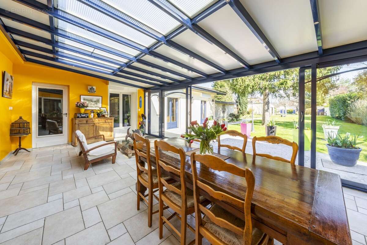 Maison à LE MEE-SUR-SEINE