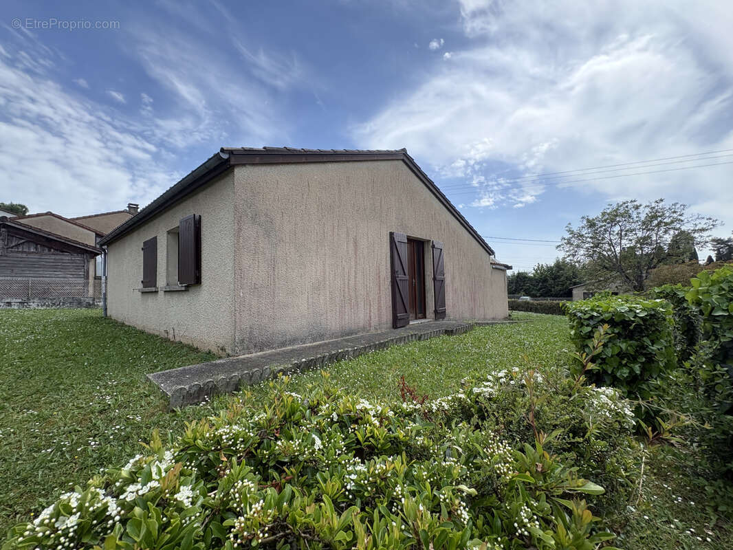 Maison à PUY-L'EVEQUE