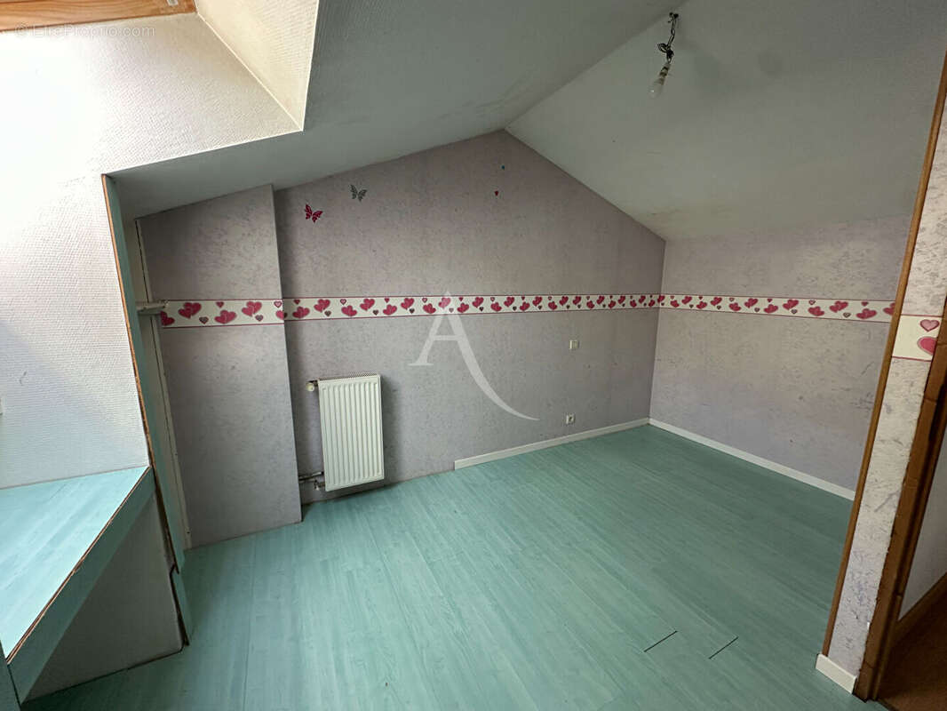 Boivre la valle - maison 6 pieces 106 m2 - 3 chambres - dependances - photo 10