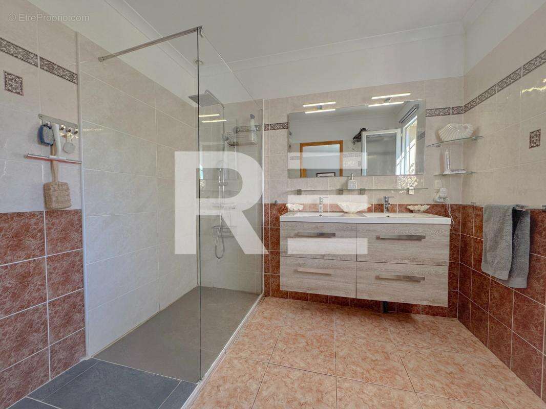 Maison à SAINT-GILLES