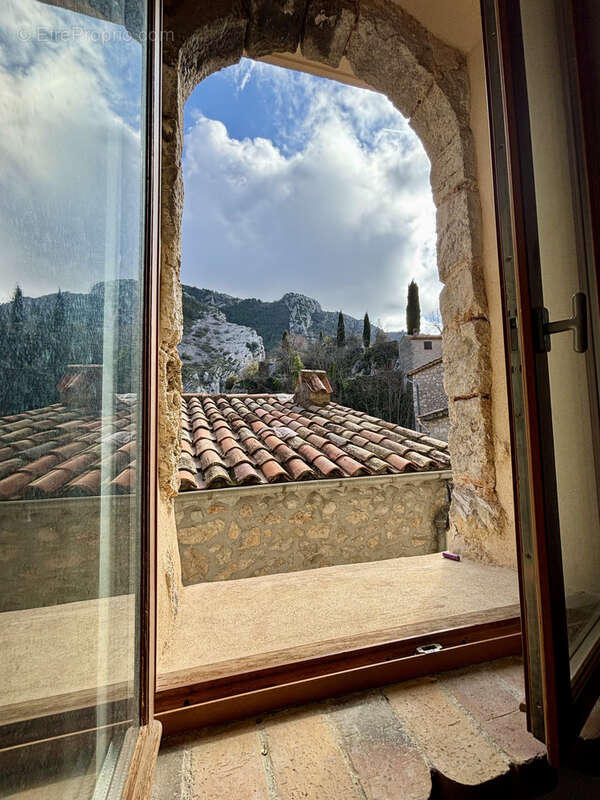 Appartement à PEILLE