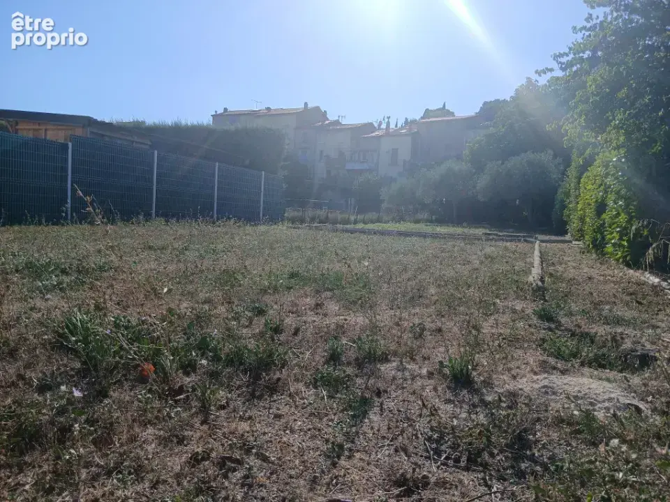 Terrain à CARNOULES