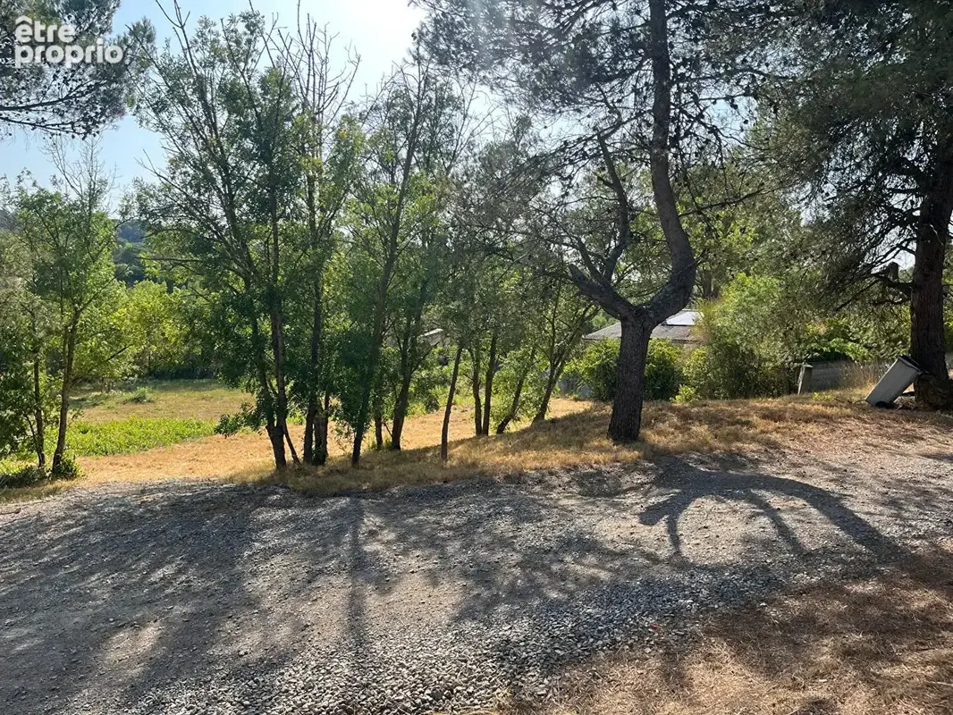 Terrain à CARCASSONNE