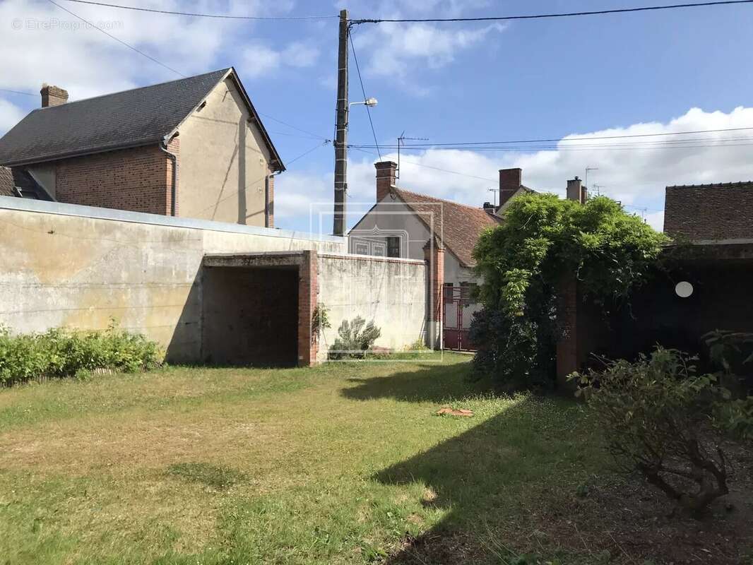 Maison à LA FERTE-IMBAULT
