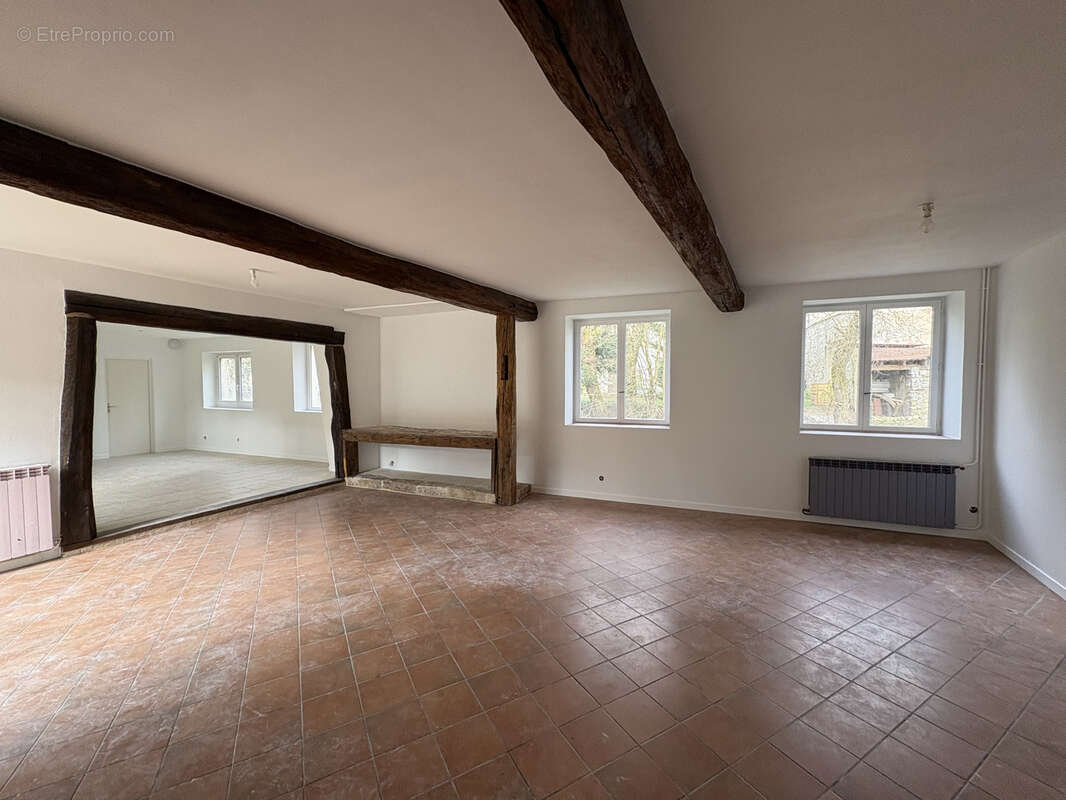 Maison à CHEZY-SUR-MARNE