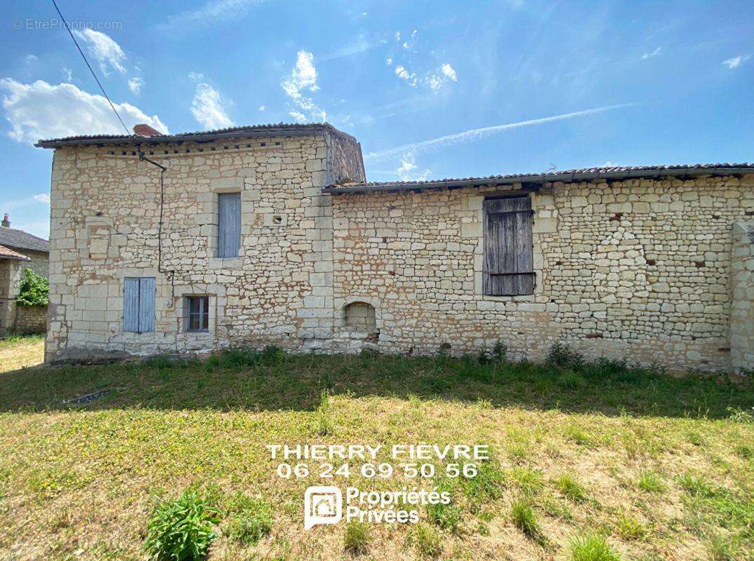 A vendre curçay sur dive - ensemble immobilier  rénové et à rénover sur 1500 m2  de terrain - photo 12
