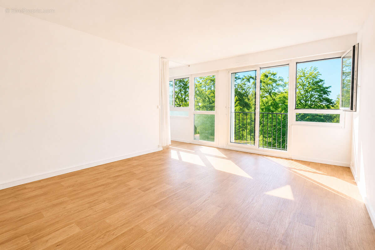 Appartement à VERRIERES-LE-BUISSON