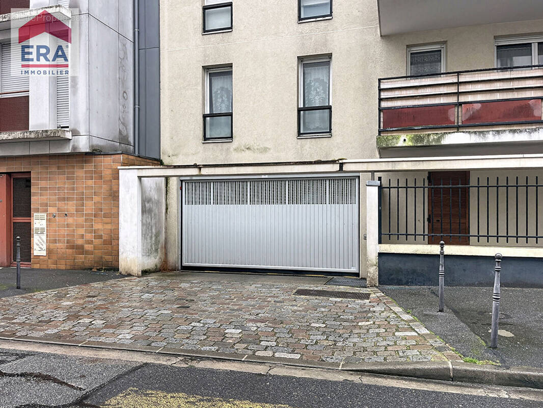 Autre à IVRY-SUR-SEINE