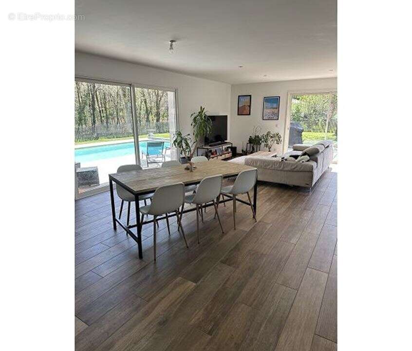 Maison à GRAYAN-ET-L'HOPITAL