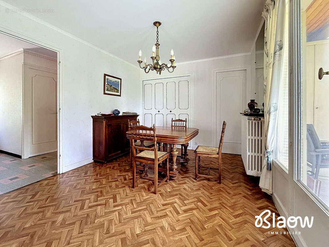 Maison à MEYZIEU