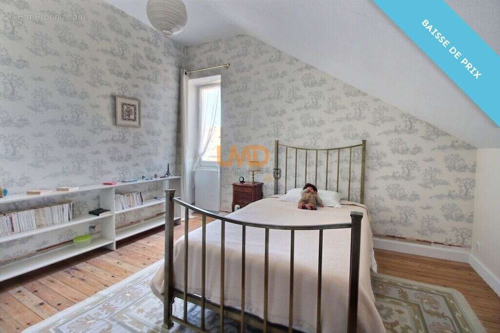 Maison à SAINT-JEAN-D&#039;ANGELY