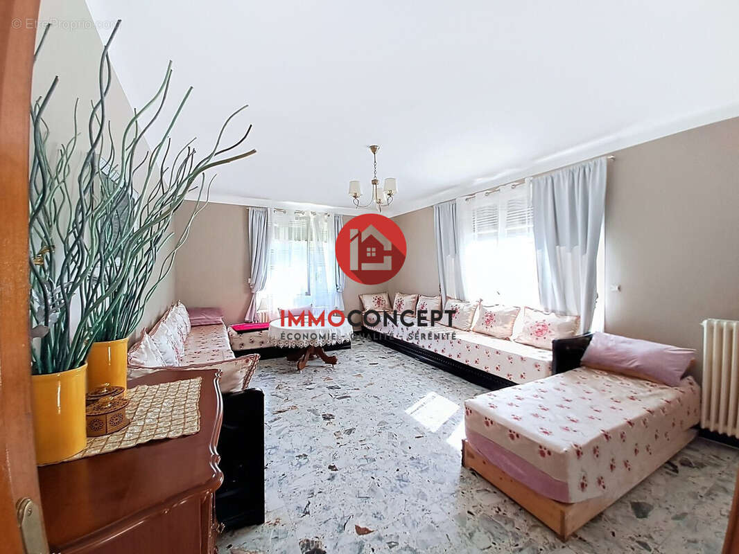 Maison à ROQUEMAURE