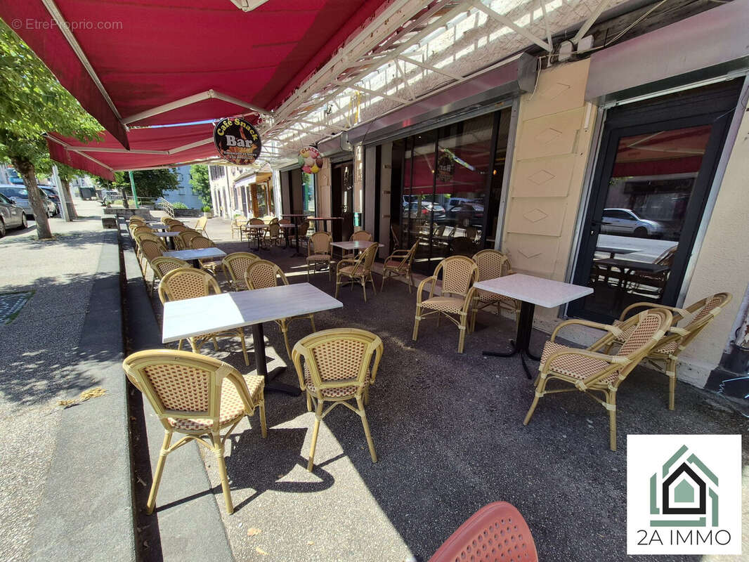 Maison 325 m² à Pontaumur  - photo 2