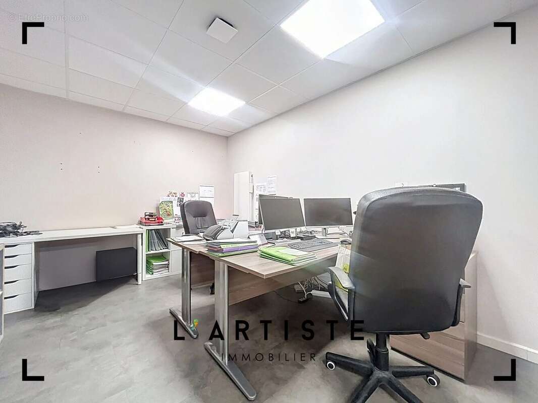 Commerce à SAINT-ETIENNE-DU-ROUVRAY