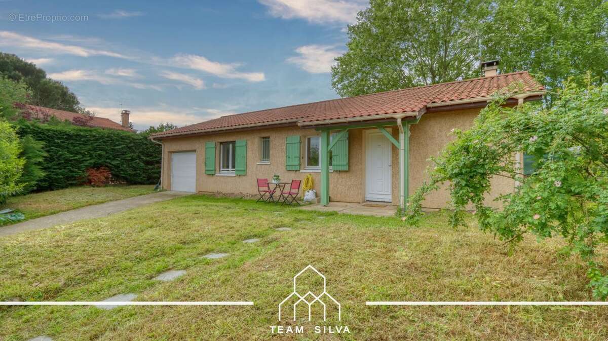 Maison à SAINT-GENIS-LAVAL