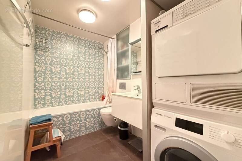 Appartement à PARIS-19E