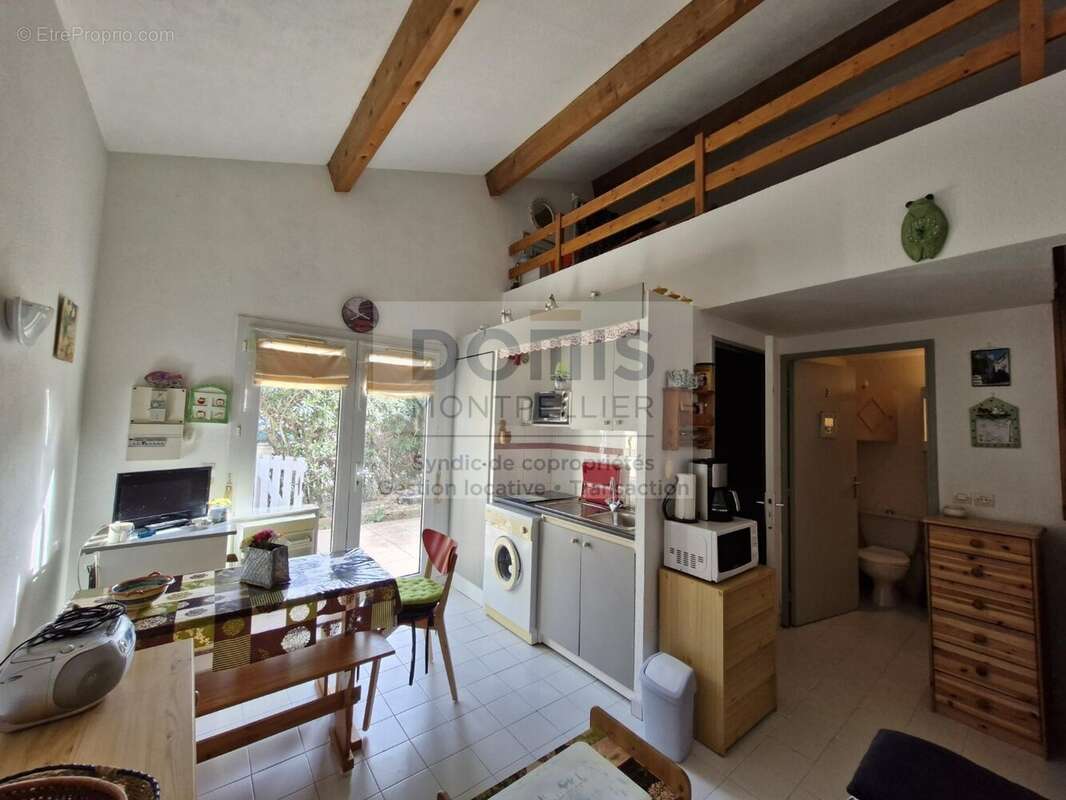 Maison à VIC-LA-GARDIOLE