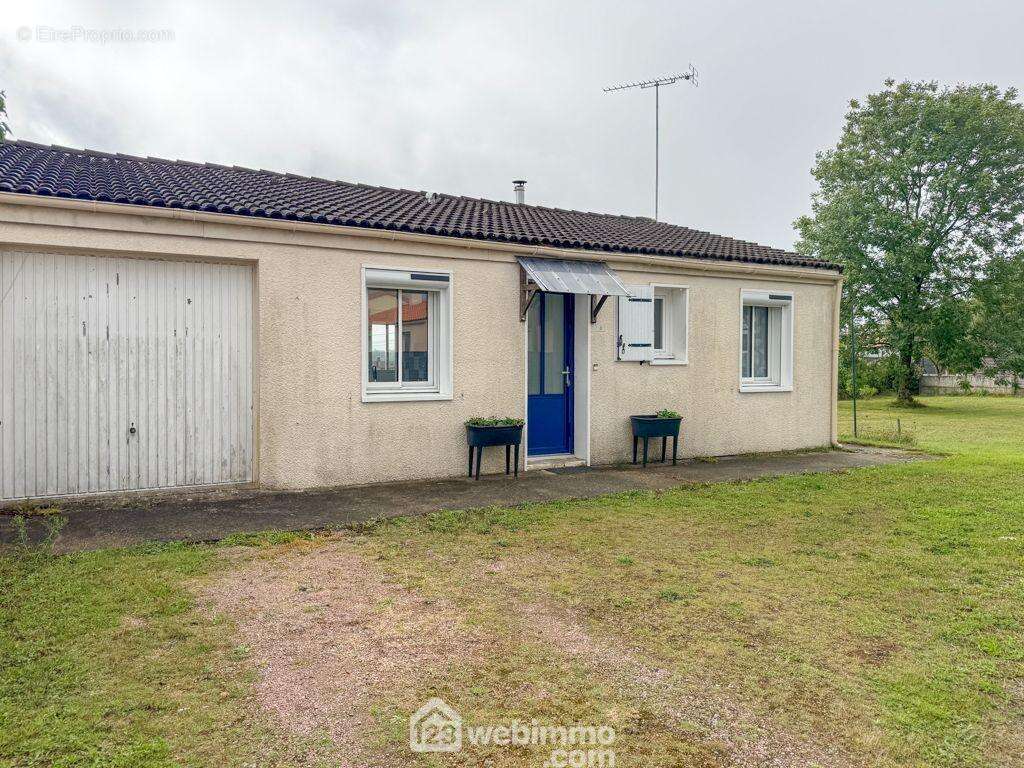 Maison des années 80 - Maison à MENOMBLET