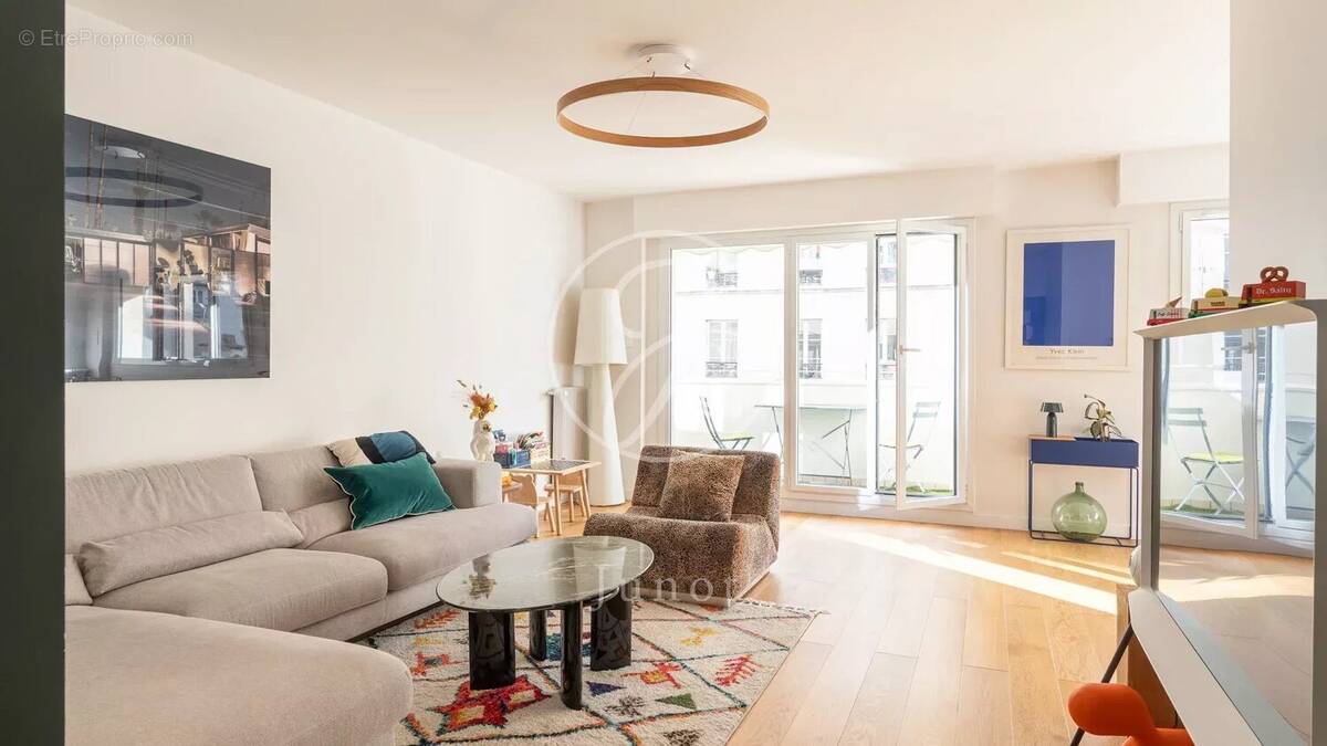 Appartement à PARIS-7E