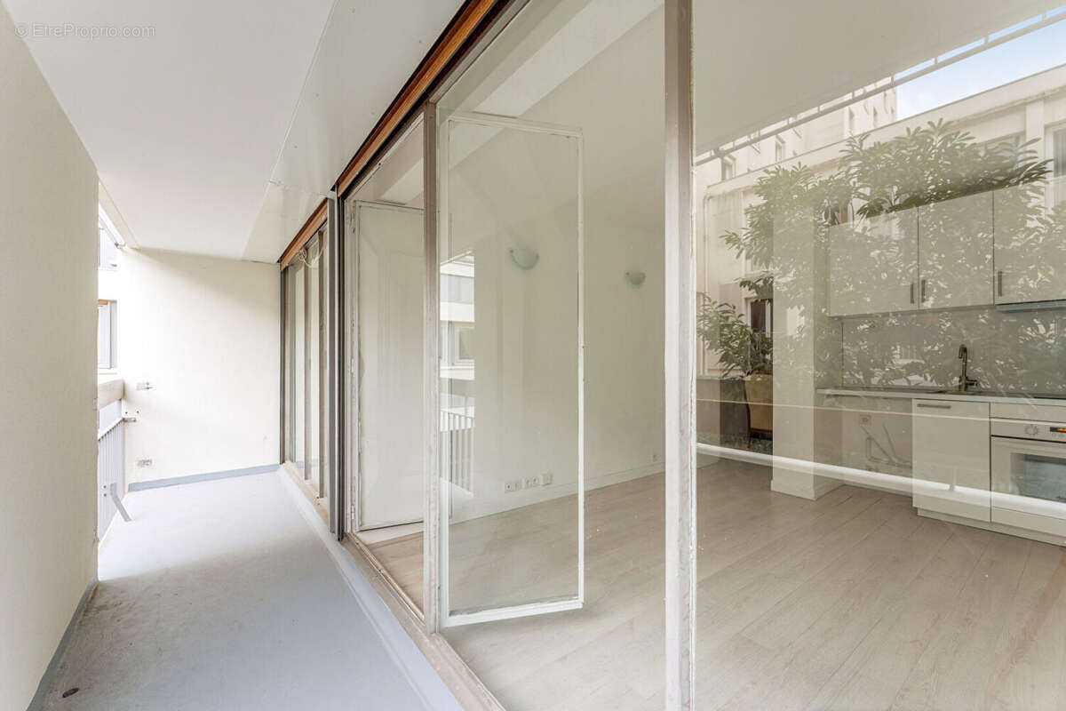 Appartement à PARIS-15E