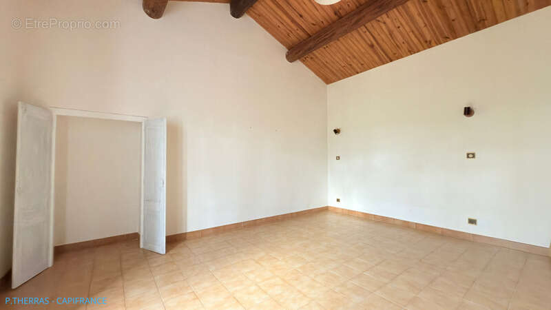 En exclusivité - Authentique bergerie Provençale du XIXème siècle à fort potentiel - photo 24