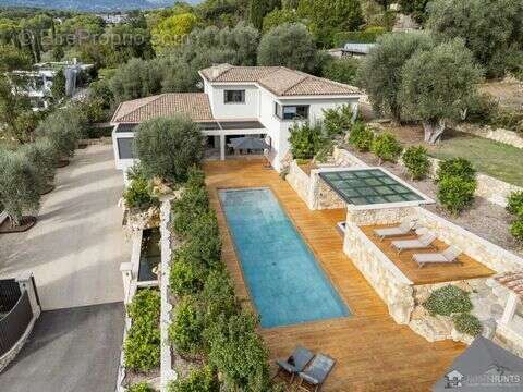 Maison à MOUGINS