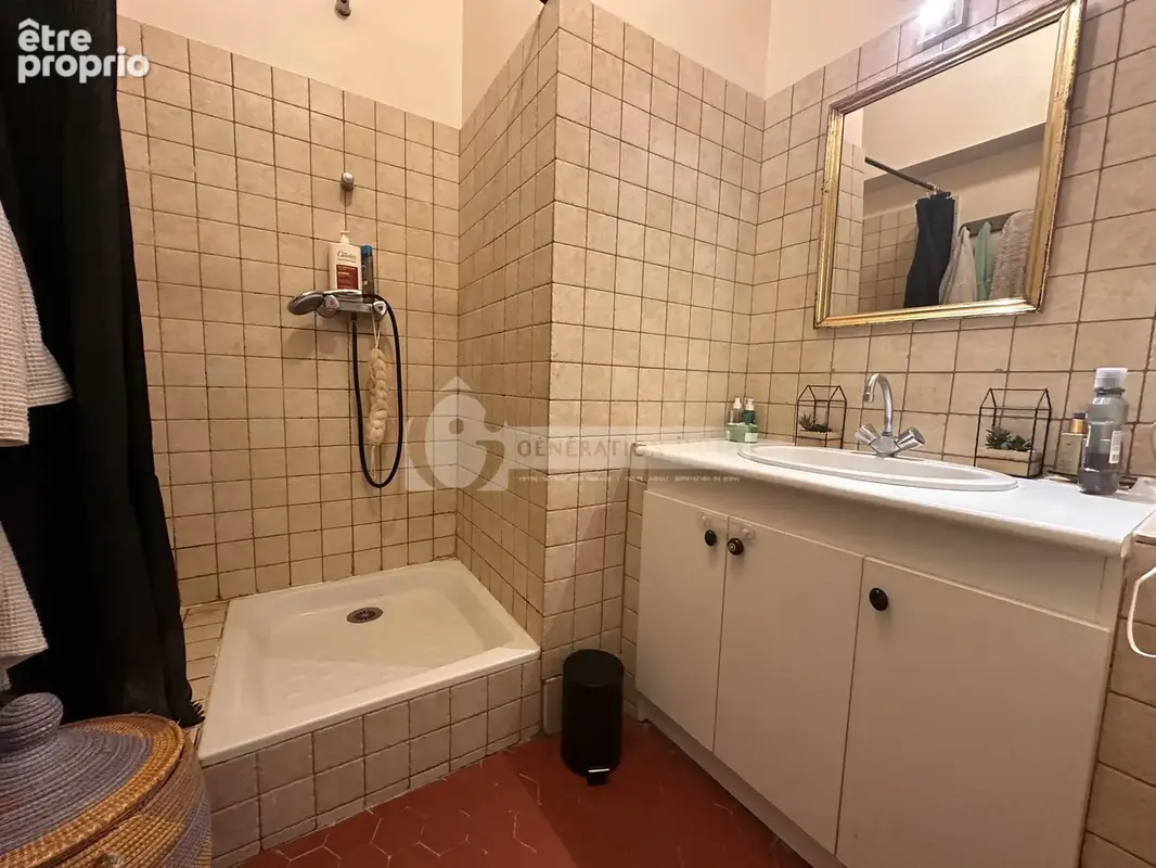 Appartement de charme de 110 m² à Beaucaire - photo 8