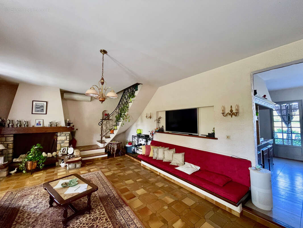 Maison t7 de 194m2 sur portets - photo 4