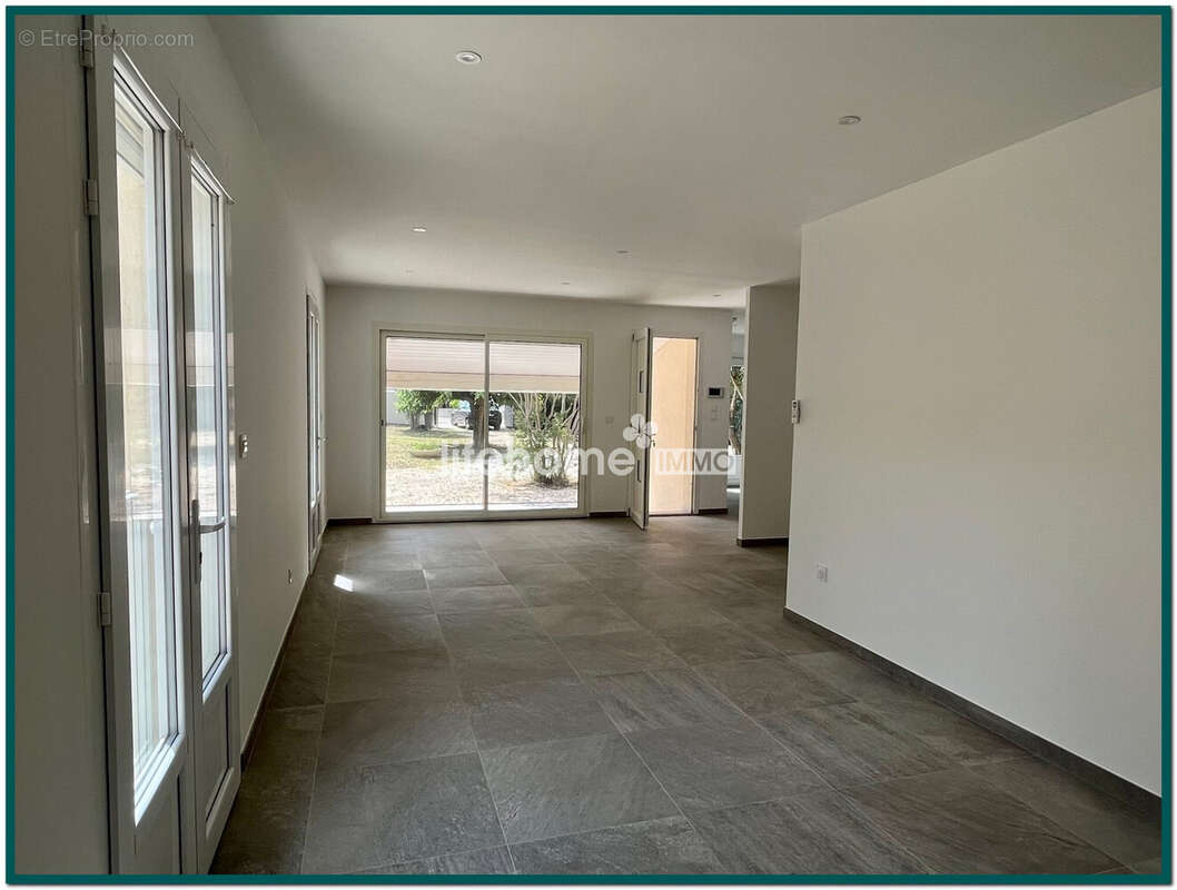 Maison à BOUILLARGUES