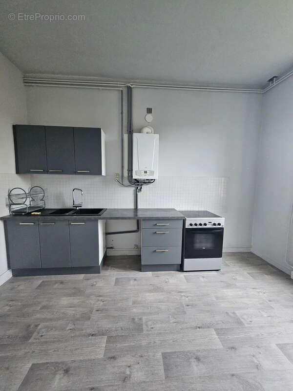 Appartement à BOURG-DE-THIZY