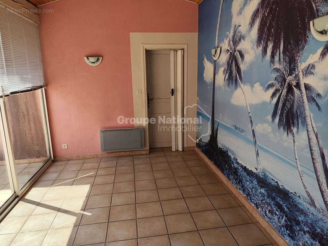 Maison à CAMARET-SUR-AIGUES