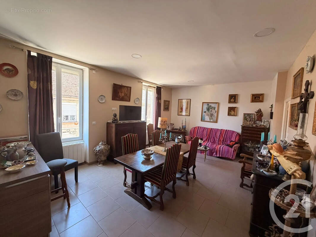 Maison à CHATEAUNEUF-VAL-DE-BARGIS