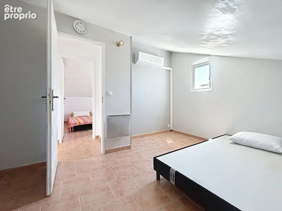 PIOLENC - Maison 5 chambres, garage et jardin - photo 12