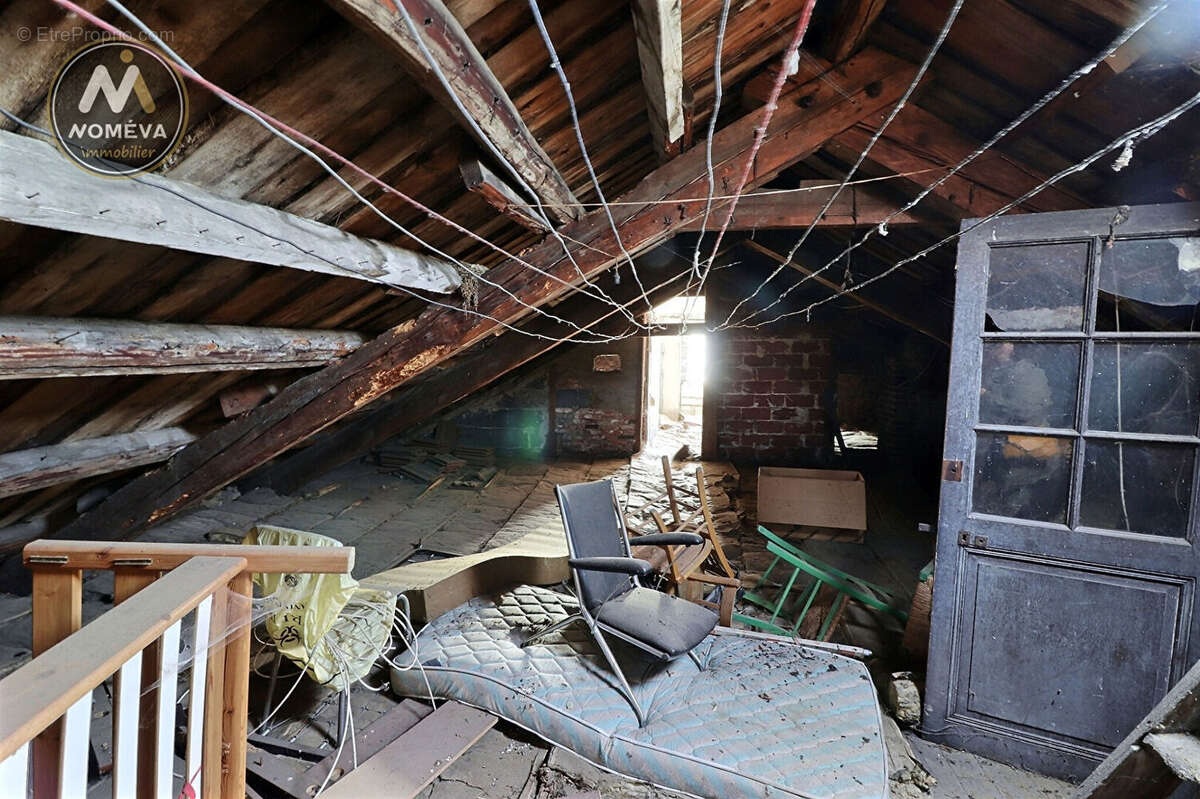 Appartement à DUNIERES