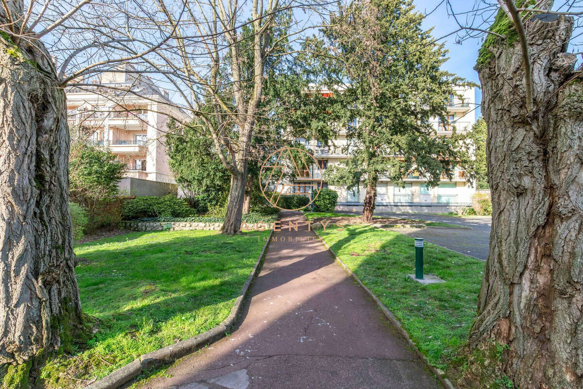 Appartement à LE PERREUX-SUR-MARNE