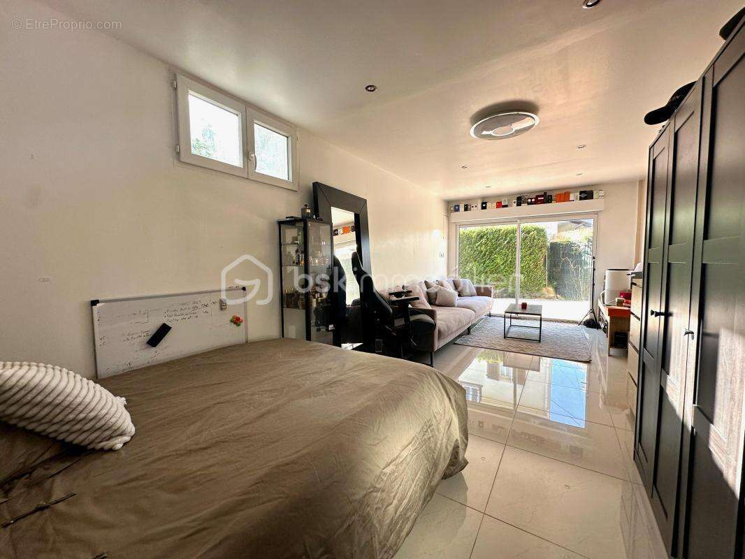 Maison à SAINT-OUEN-L'AUMONE