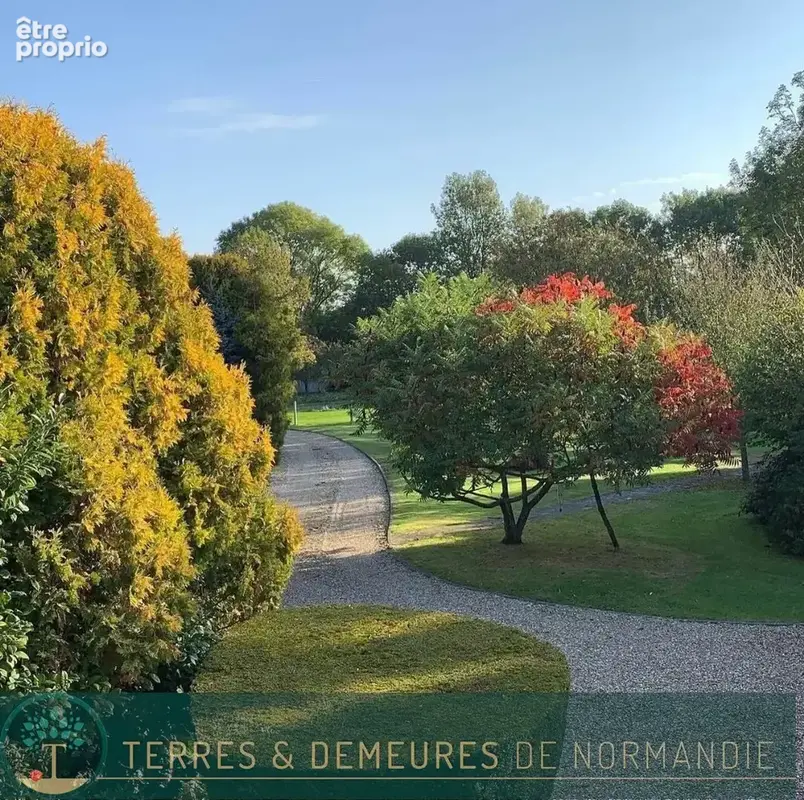 Bel Ensemble Normand édifié sur parc arboré et paysagé proche des commodités - Lieurey (27560) - photo 7