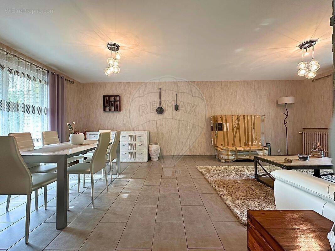 Maison à CREPY-EN-VALOIS