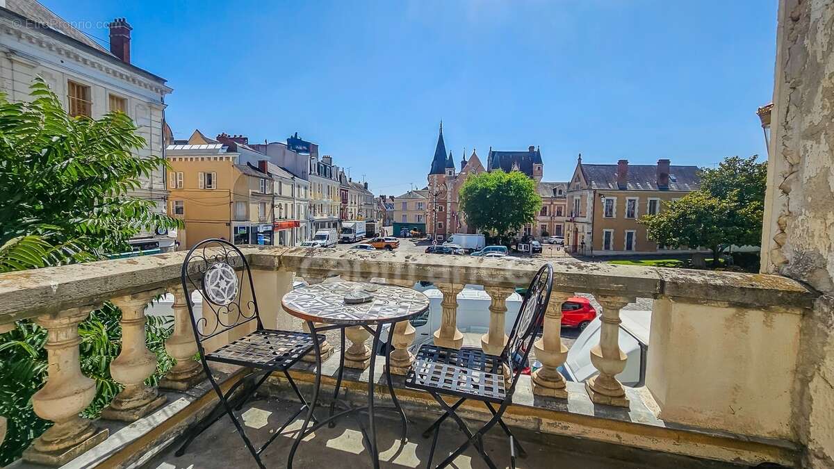 Plein centre ville d' ETAMPES (91) propriété à vendre 13 pièces, avec grand garage, 2 dépendances et terrain clos de 997 m² - photo 24