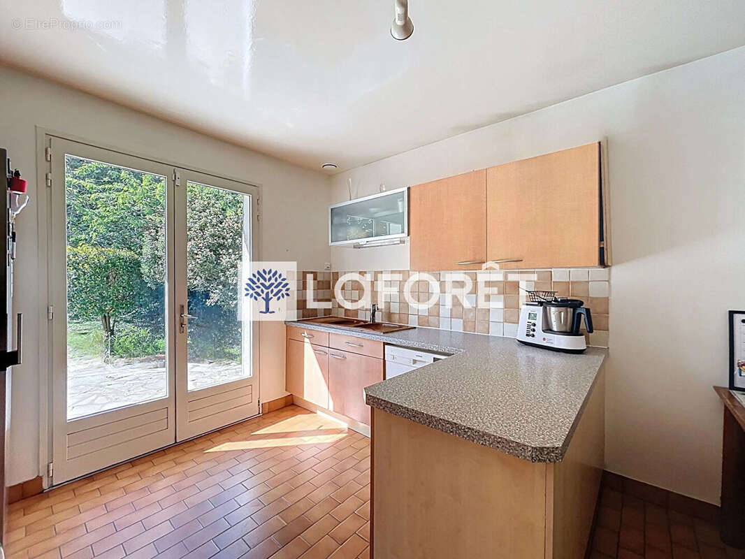 Maison à FEUCHEROLLES