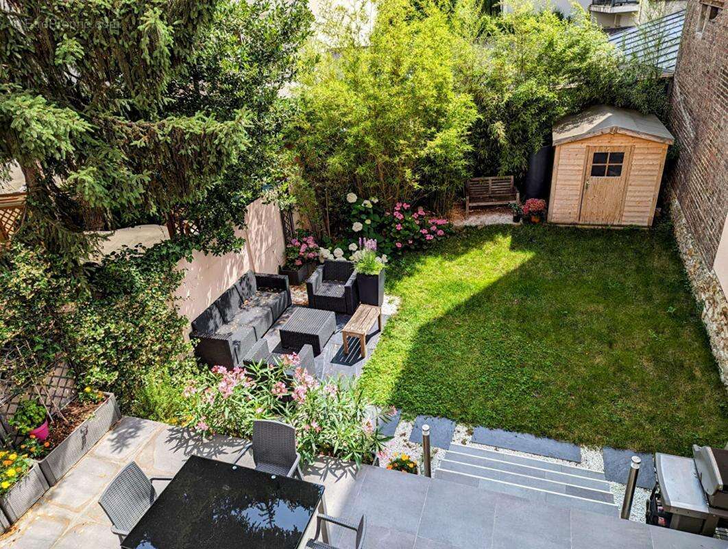 Maison à LA GARENNE-COLOMBES