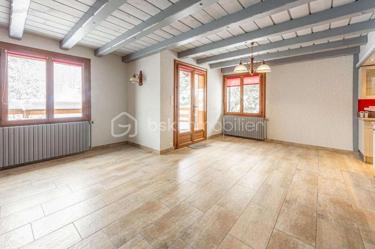 Appartement à FONTCOUVERTE-LA-TOUSSUIRE