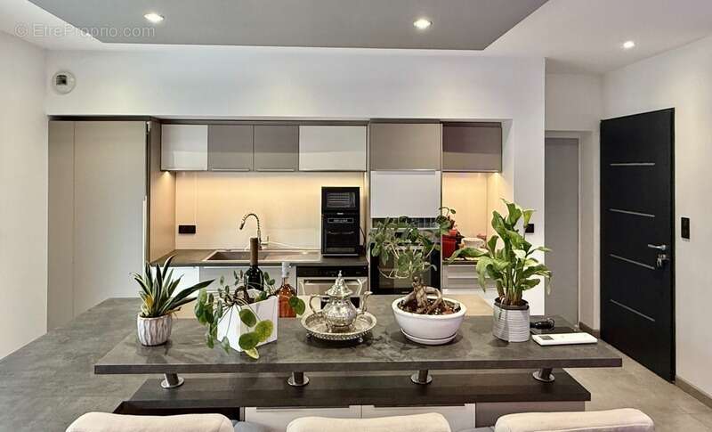 Maison à L'ISLE-SUR-LA-SORGUE