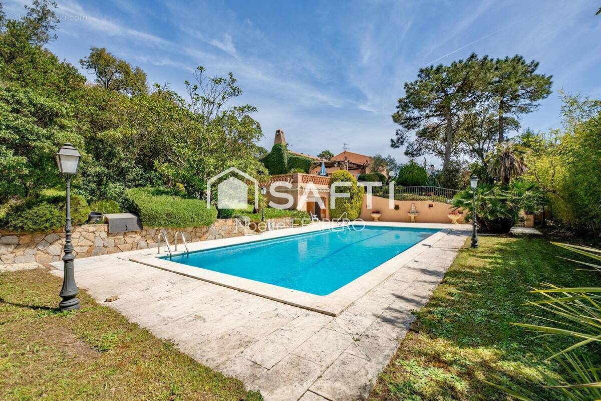 Photo 1 - Maison à LA MOLE